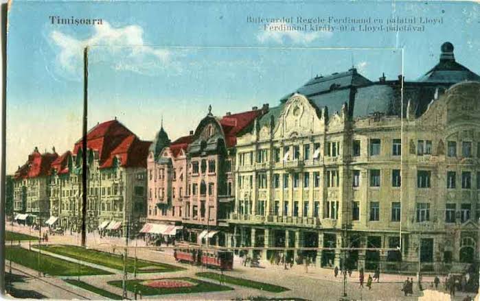 Coloured postcard of Bulevardul Regele Ferdinand and the Lloyd Palace, Timișoara, early twentieth century.